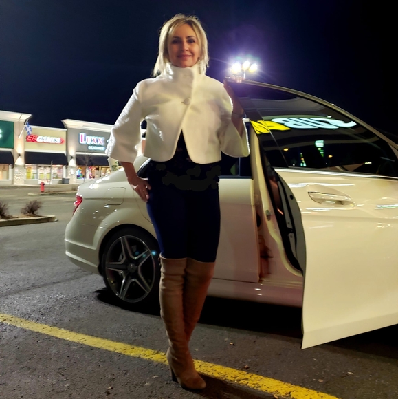 Meet your Posher, Fatima - Picture 1 of 1